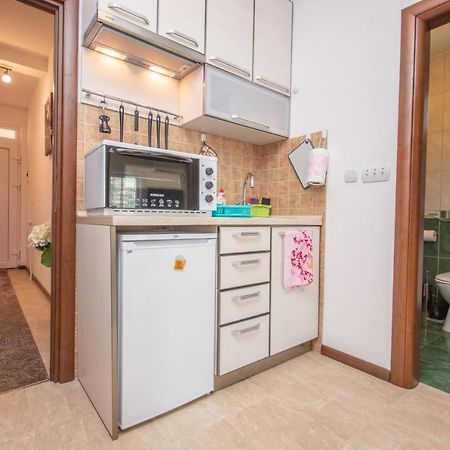 Apartmani Mrsic Рисан Екстериор снимка